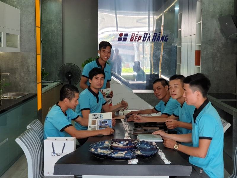 Đội ngũ thi công tủ bếp chất lượng tại Đà Nẵng